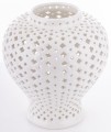 Biała ceramiczna waza ażurowy wzór